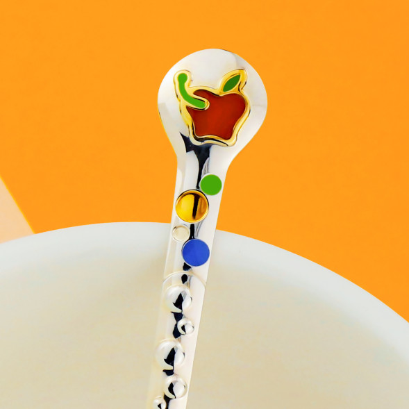 974ЛЖ05808 Серебряная детская ложка «Яблочко» с эмалью