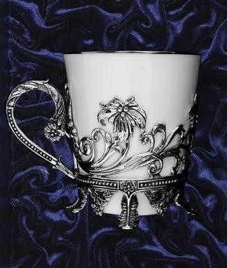 Серебряная чайная чашка «Цветочная» с чернением