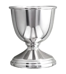 Серебряная подставка под яйцо