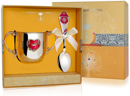 Набор детского серебра с поильником «Сердце»