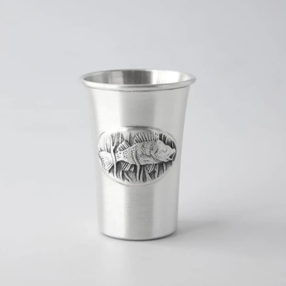 984СТ00806 Серебряная стопка «Окунь» с чернением