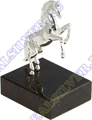3520050267м Сувенир «Лошадь» на подставке в подарочном мешочке