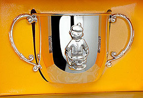 003ПЛ05801 Серебряный детский поильник «Мальчик»