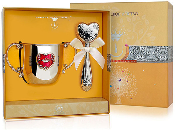 1252Ф Набор детского серебра с поильником «Сердце» с погремушкой