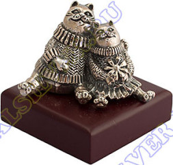 Серебряная миниатюра «Коты в свитерах»