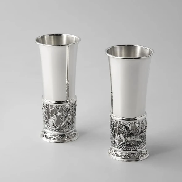620НБ00801 Серебряный набор стопок «Лисья охота» с чернением