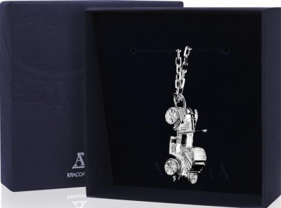 Серебряный брелок для ключей «Кабриолет»