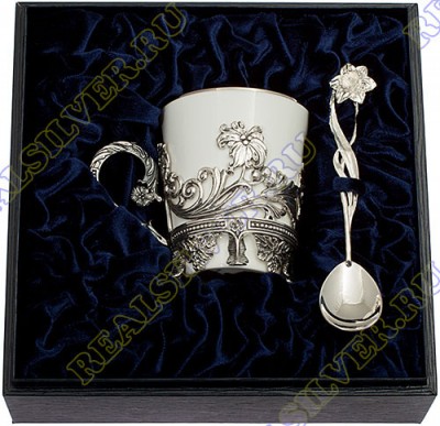 Серебряный чайный набор «Цветочный» в подарочном футляре