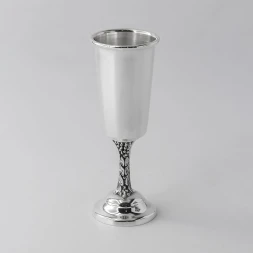 Серебряная рюмка «Виноград» с чернением