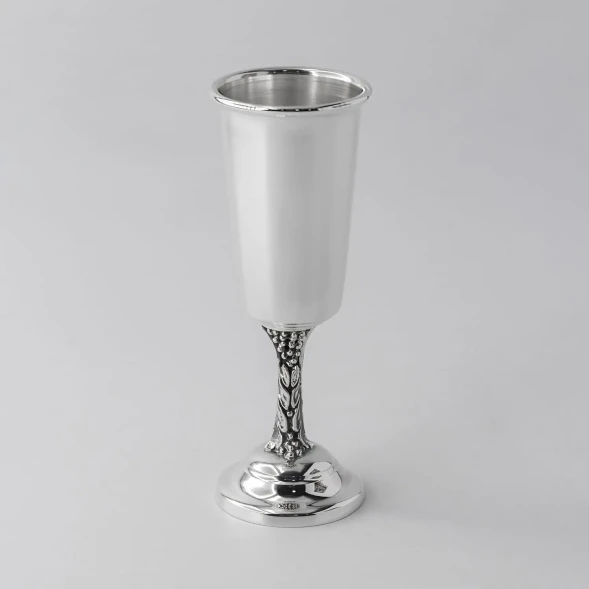 741РМ00806 Серебряная рюмка «Виноград» с чернением