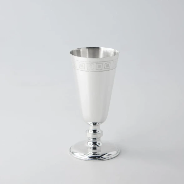 1042РМ00801 Серебряная рюмка №4 с рисунком «Квадрат»