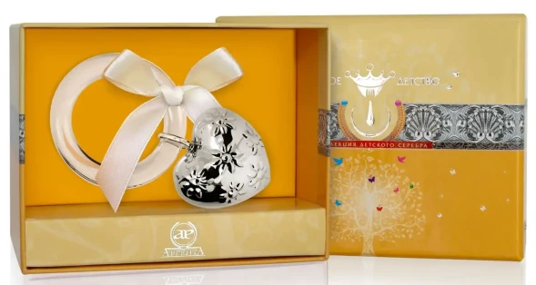 1GI0081O/8 Серебряная погремушка «Сердце с цветами» на кольце