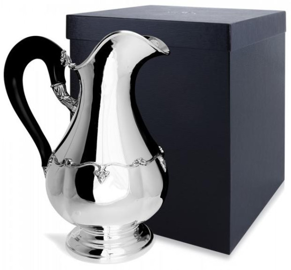 00276/8 Серебряный кувшин с цветочным орнаментом и деревянной ручкой