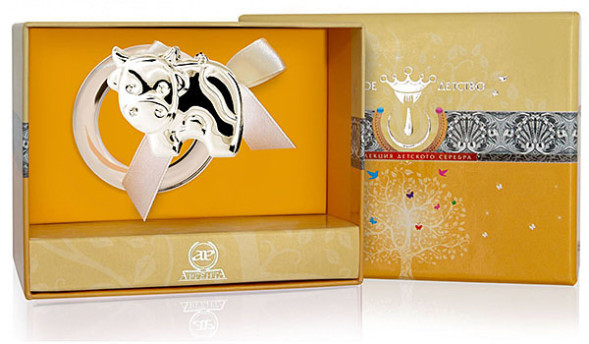 1GI0141V Серебряная погремушка «Буренка» на кольце