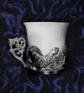 540ЧШ07006 Серебряная кофейная чашка «Глухари» с чернением
