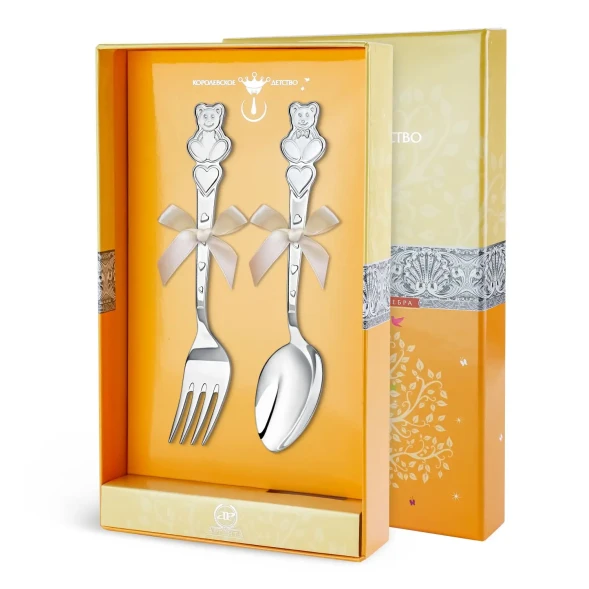 419НБ05801 Набор детских серебряных столовых приборов «Мишка с сердечками»