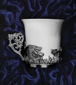 Серебряная кофейная чашка «Кабан» с чернением