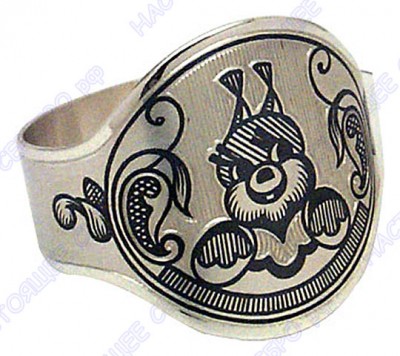 Серебряное кольцо для салфетки «Белочка» с чернением