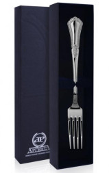 Серебряная столовая вилка «Фаворит»