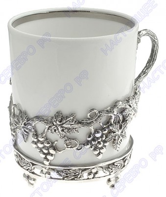 Серебряная чайная чашка «Виноград»